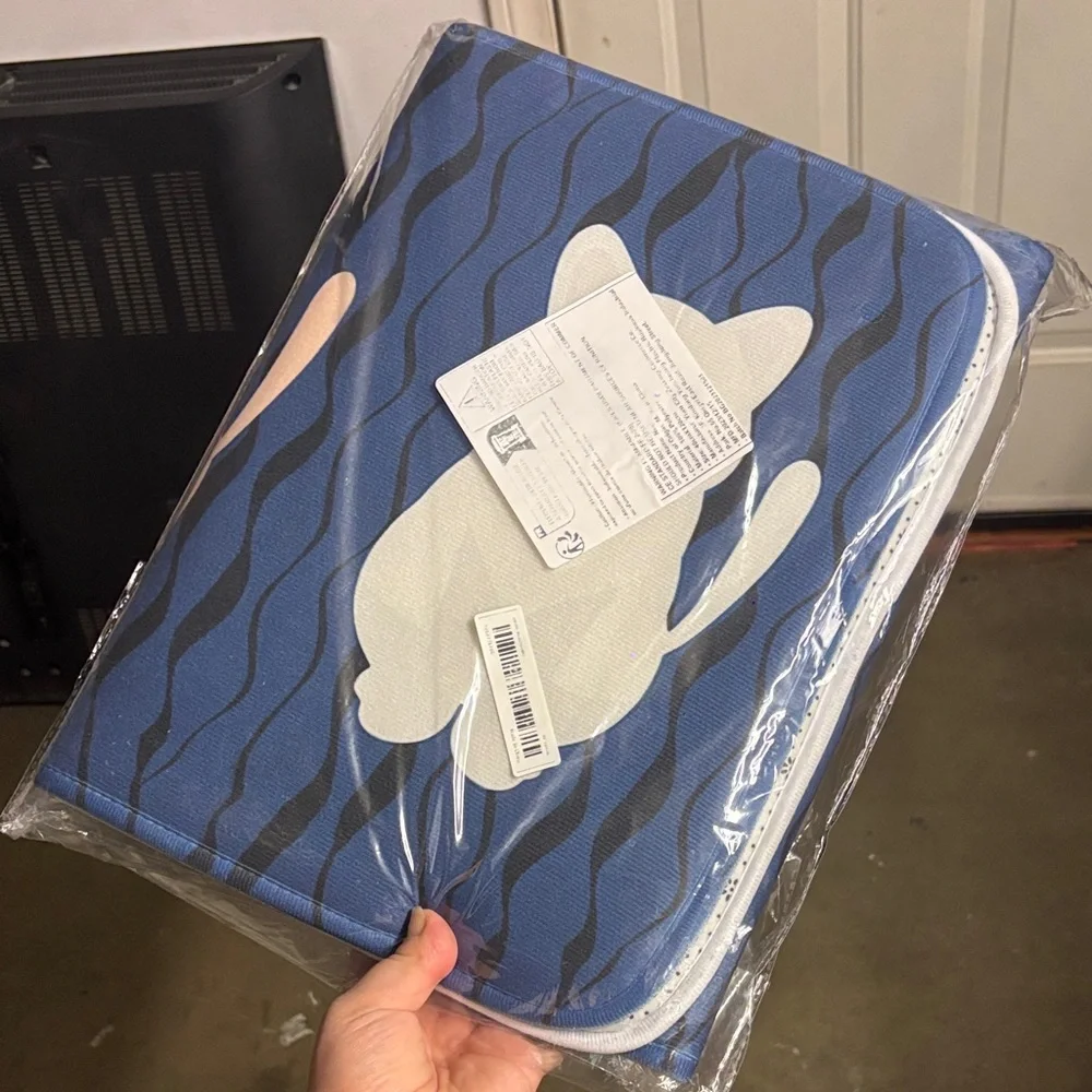 Cat-Themed Polyester Rug - Picture 3 of 3